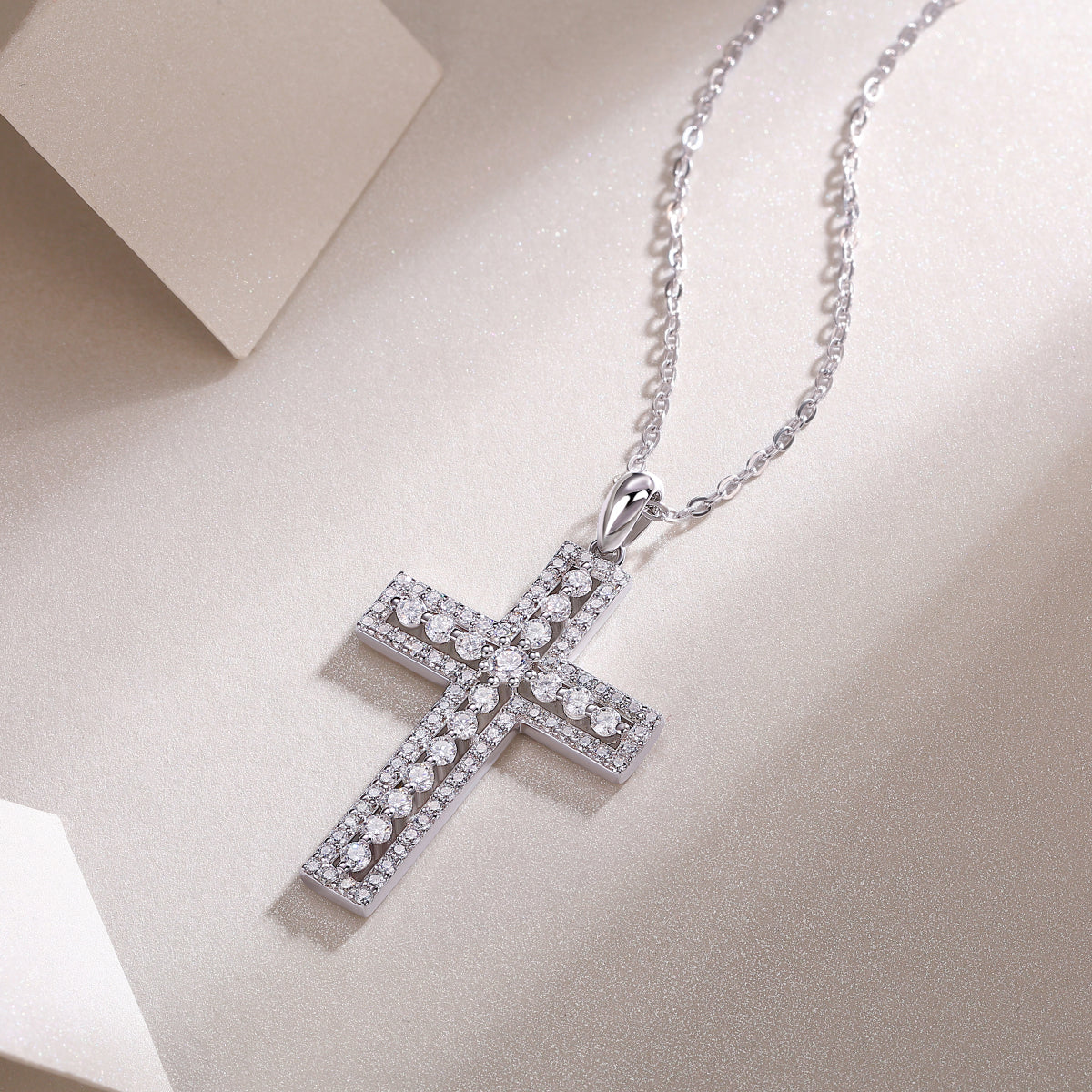 Elegant Silver Crystal Cross Necklace – Faith Pendant Jewelry